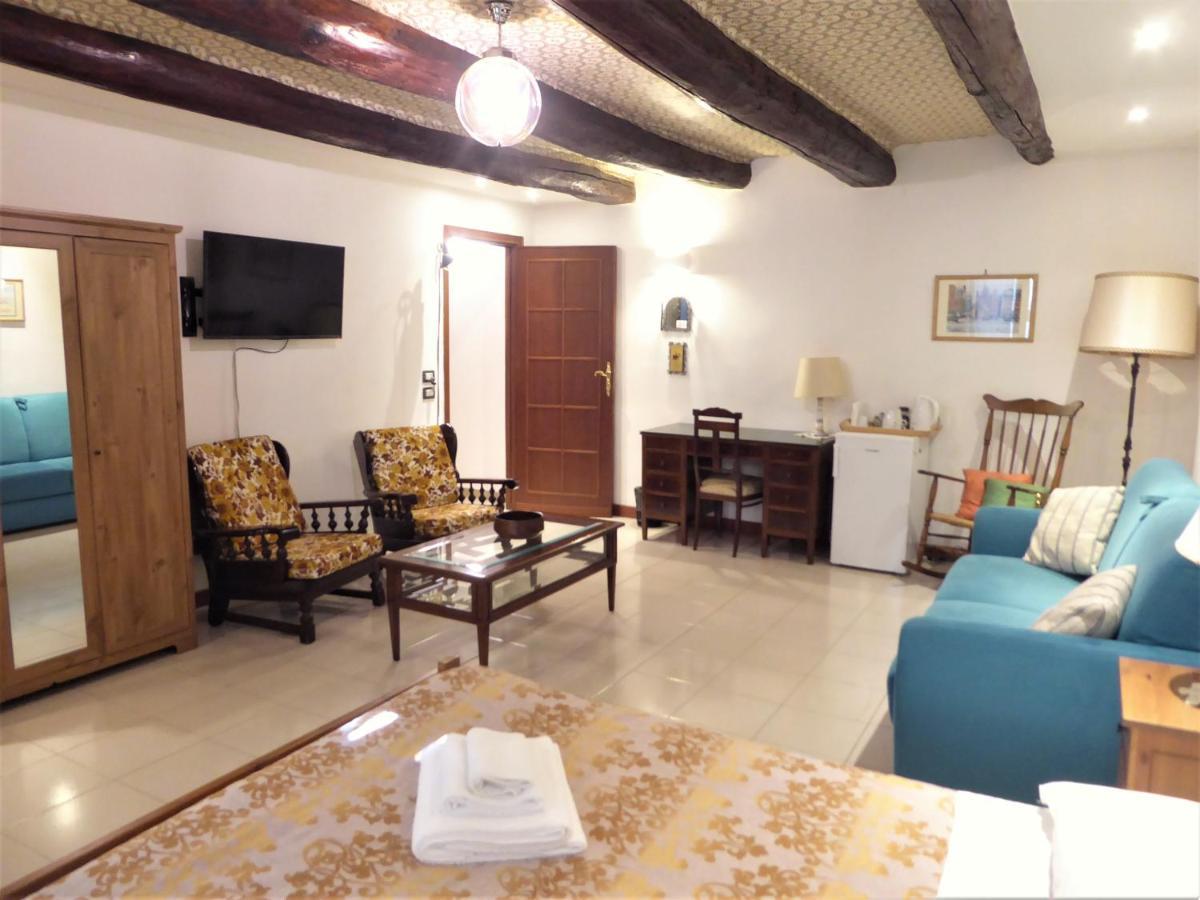 מלון נאפולי Casa Cesira מראה חיצוני תמונה